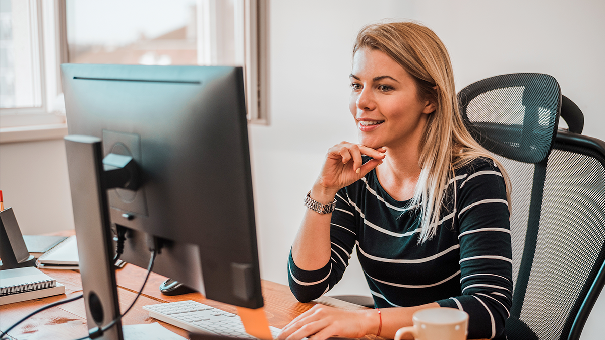 woman using contractor software to reduce admin burden