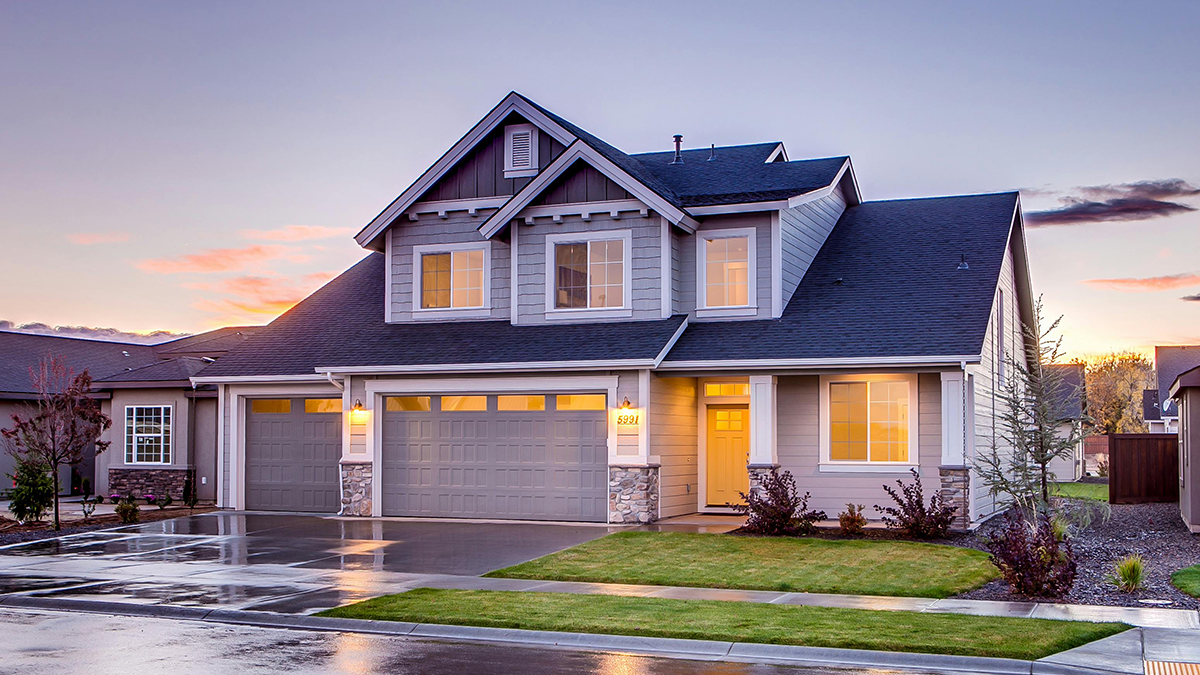 How to manage a growing roofing company